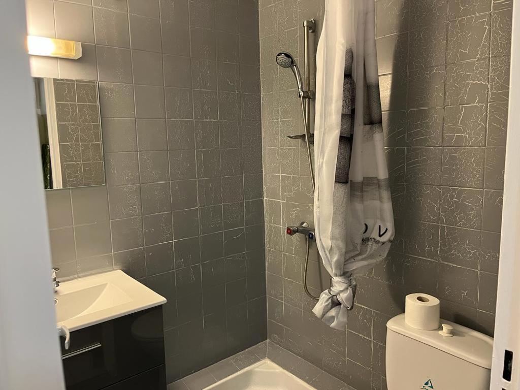 Agreable Appartement En Rez-De-Jardin A 450M De La Mer Sainte-Anne Εξωτερικό φωτογραφία