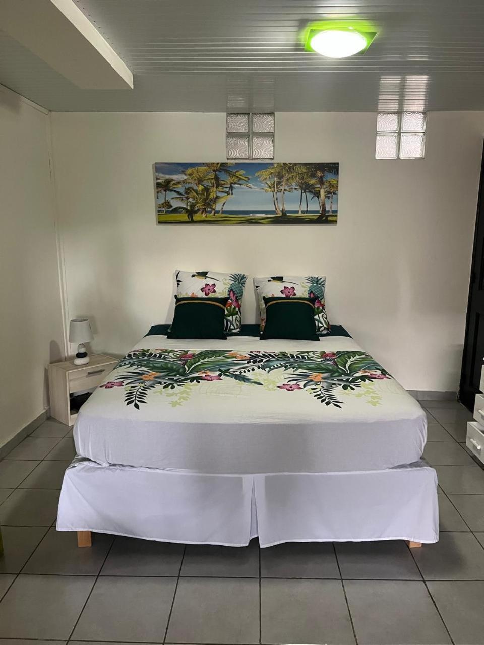 Agreable Appartement En Rez-De-Jardin A 450M De La Mer Sainte-Anne Εξωτερικό φωτογραφία